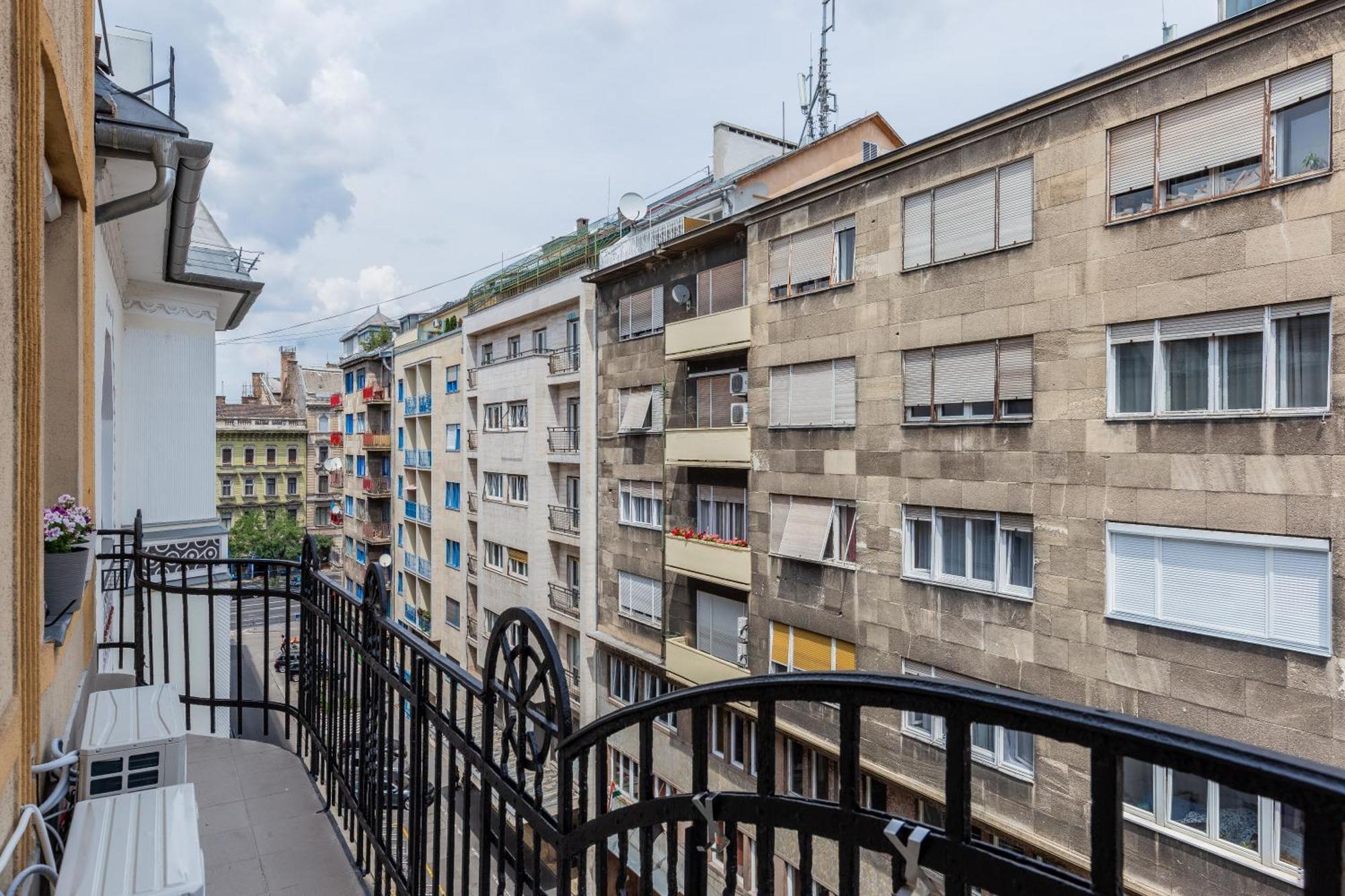Tas Apartments Budapeste Exterior foto