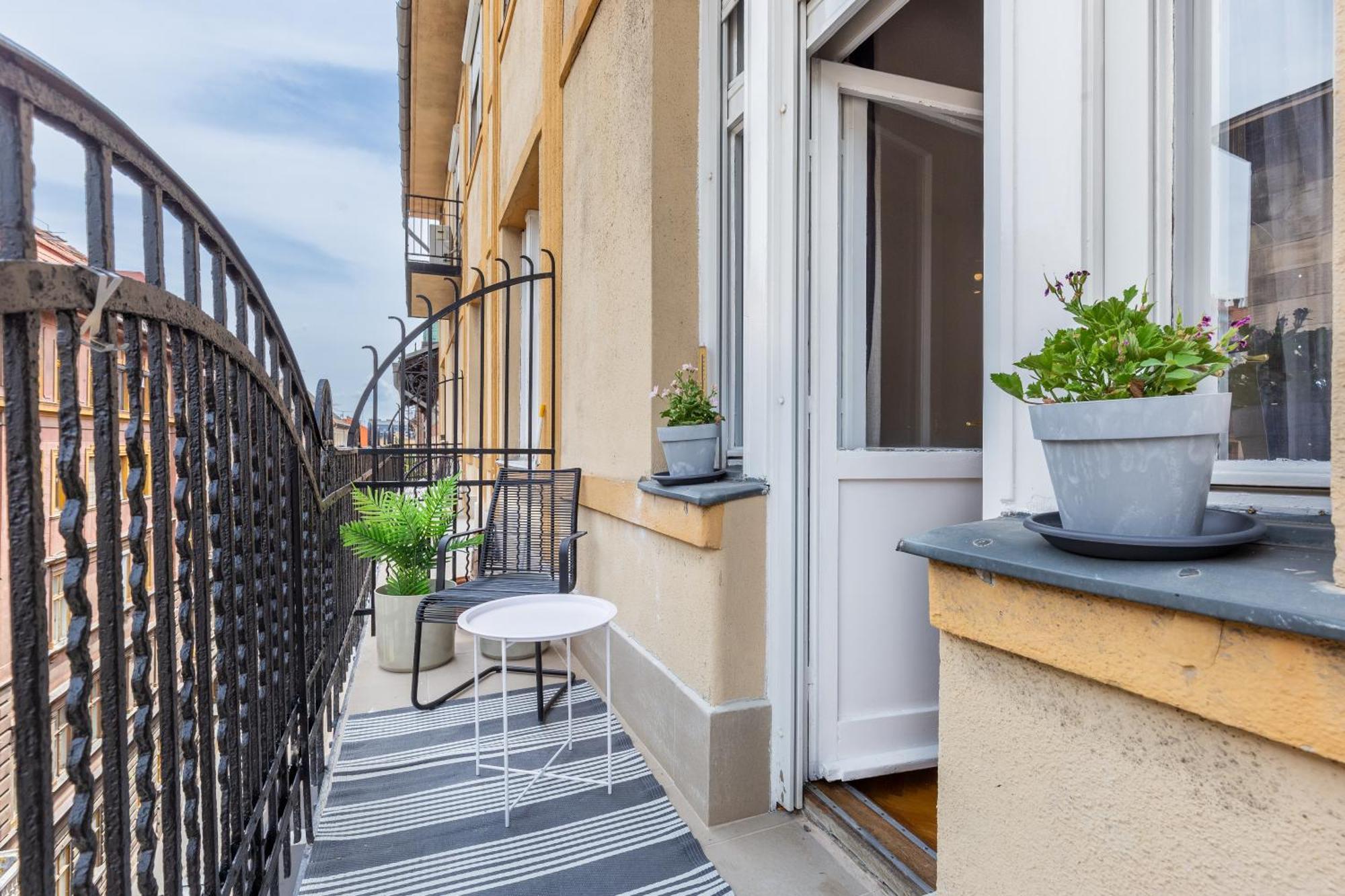 Tas Apartments Budapeste Exterior foto